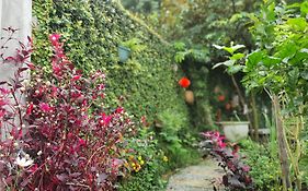 Vom Vom Garden House